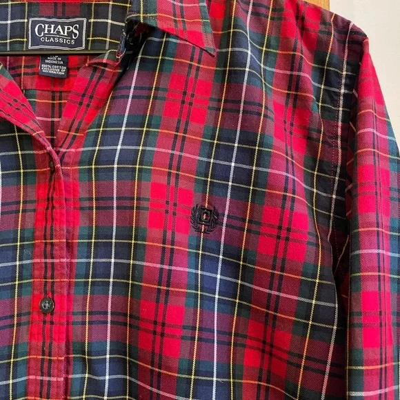 Chaps Classic Holiday Plaid Button Down! - Picture 3 of 10